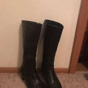 Dansko boots size 39 European; 8.5-9 US size